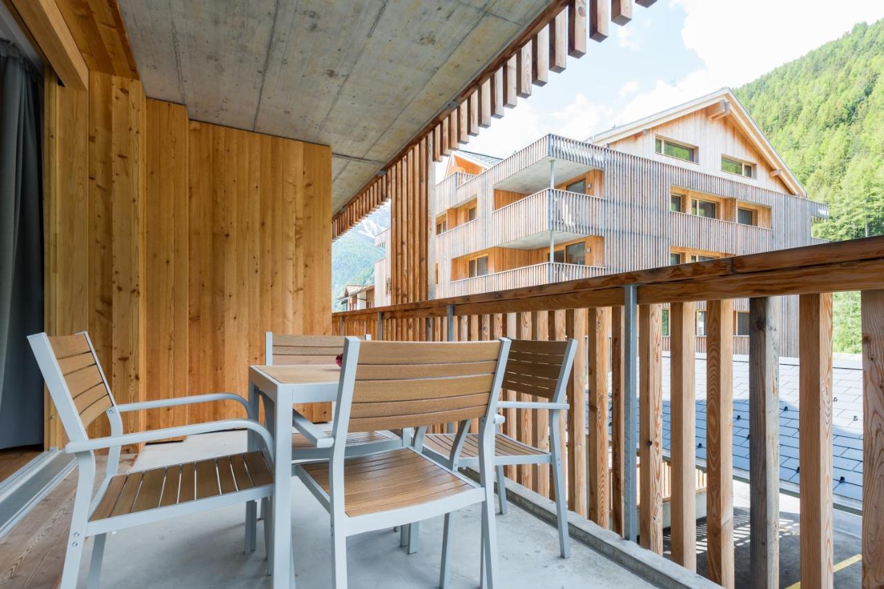Montela Apartments - Haus C Saas-Grund Exteriér fotografie